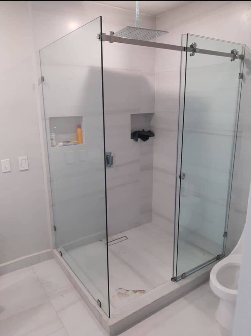 Frameless for bath (2)